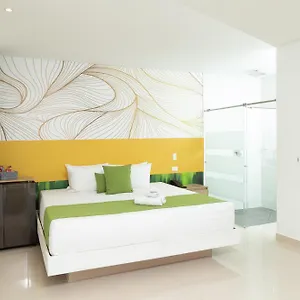 Bajo La Luna Hotel